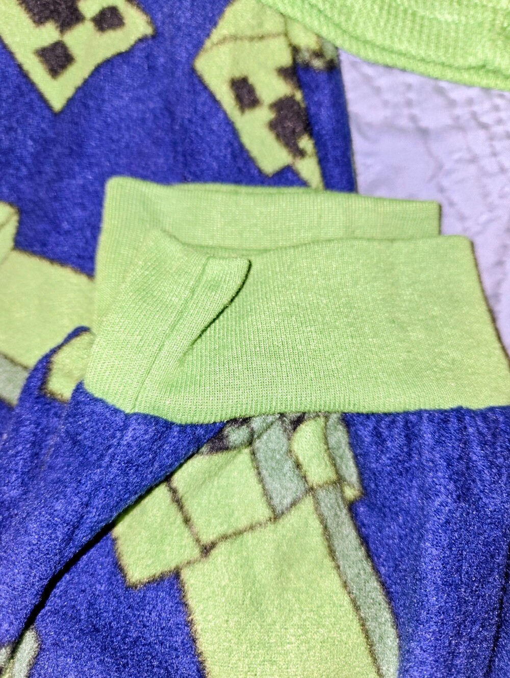 Minecraft Boy's M Creeper Pajama Set - Mojang - Picture 4 of 10